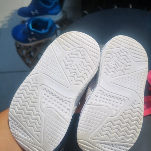 Puma Runners - Picture 2 of 2